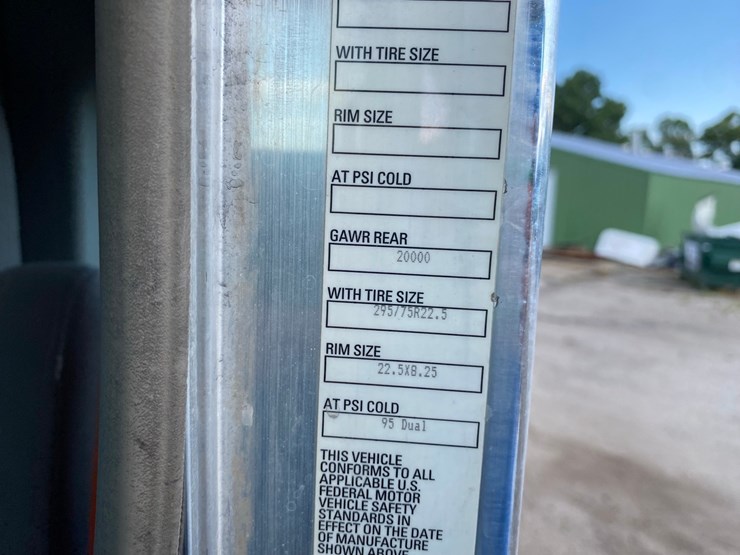 2018-kenworth-t440-image-123