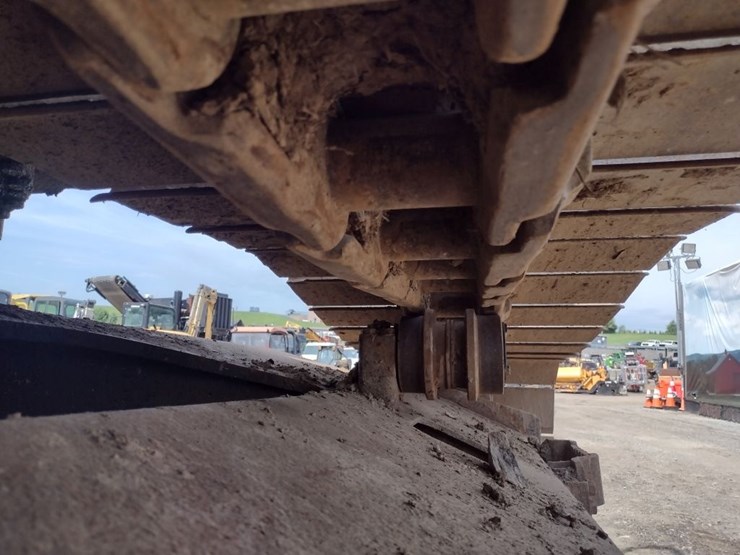 2007-deere-270d-lc-image-31