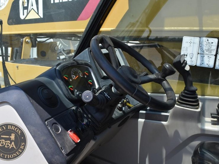 2018-caterpillar-tl1255d-image-40