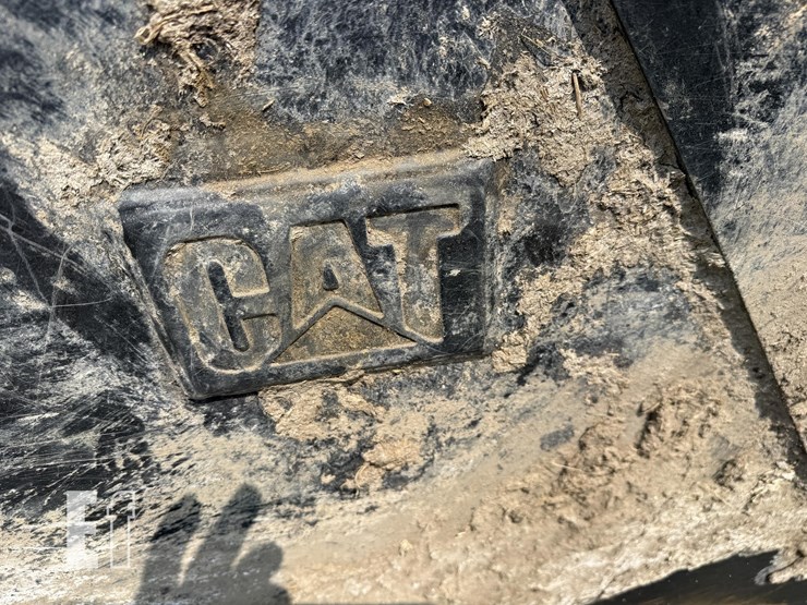 caterpillar-926-image-9