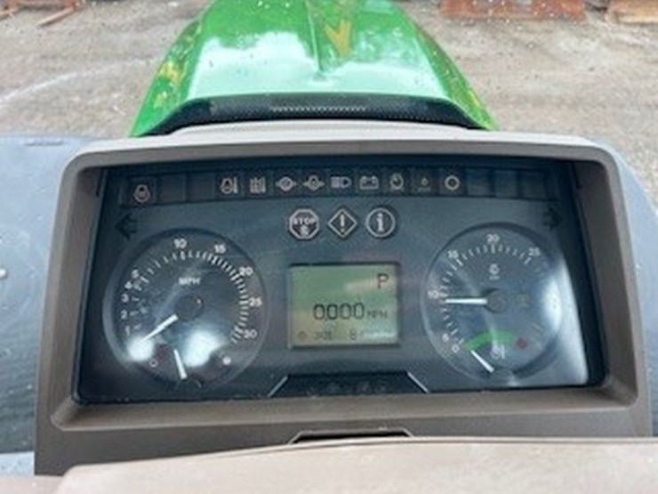 john-deere-7520-image-7