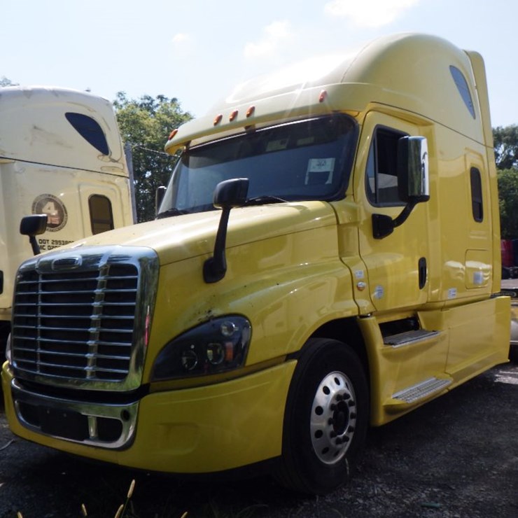 2014 FREIGHTLINER CASCADIA 125