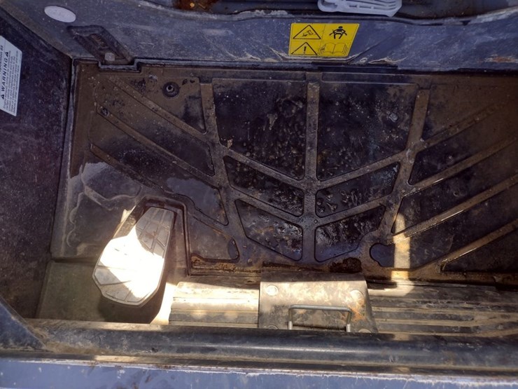 kubota-svl65-2-image-12