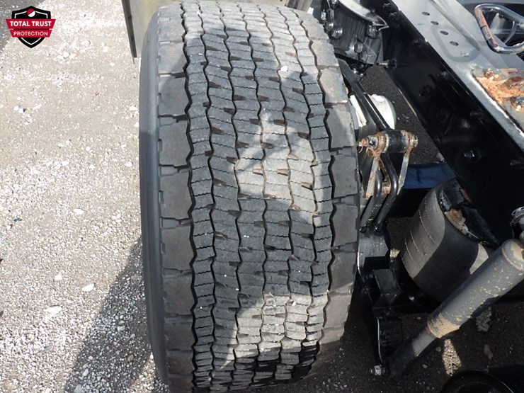 2024-kenworth-t680-image-16