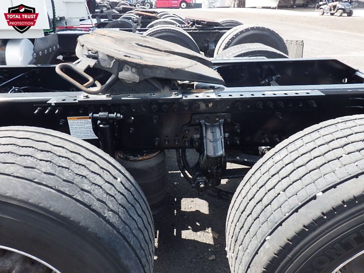2019-volvo-vnr300-image-17