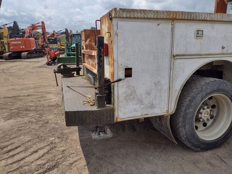 freightliner-fl70-image-20