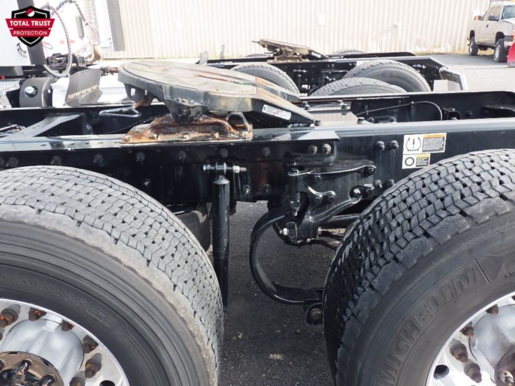 2024-kenworth-t680-image-15