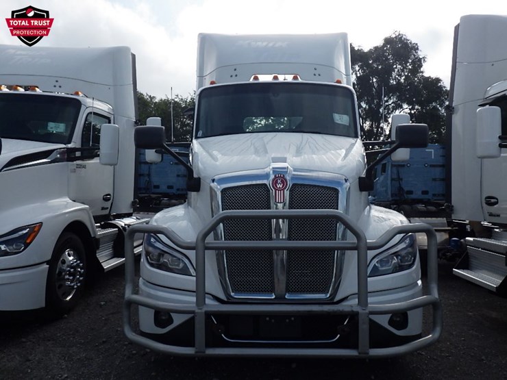 2024-kenworth-t680-image-2
