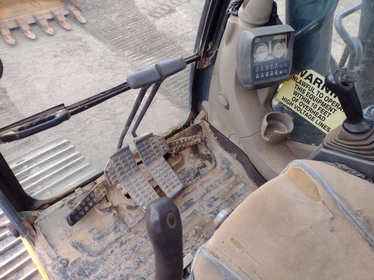 deere-270d-lc-image-9