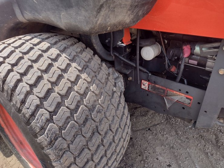 kubota-zd321-image-12