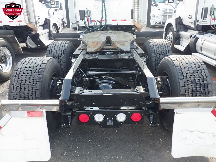 2024-kenworth-t680-image-9