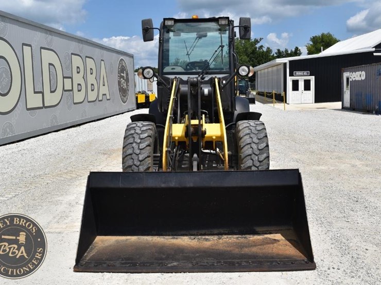 2018-new-holland-w80c-image-8