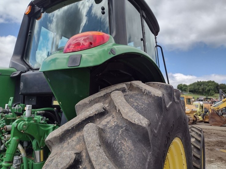 john-deere-7230-image-28