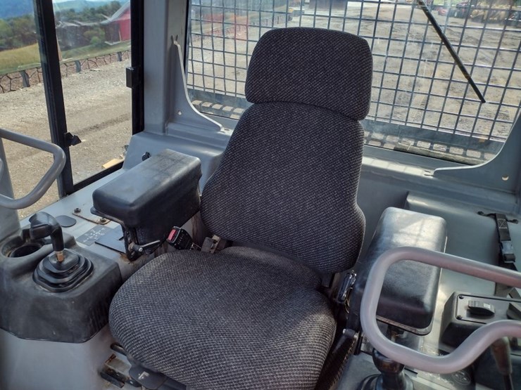 caterpillar-d5g-xl-image-12