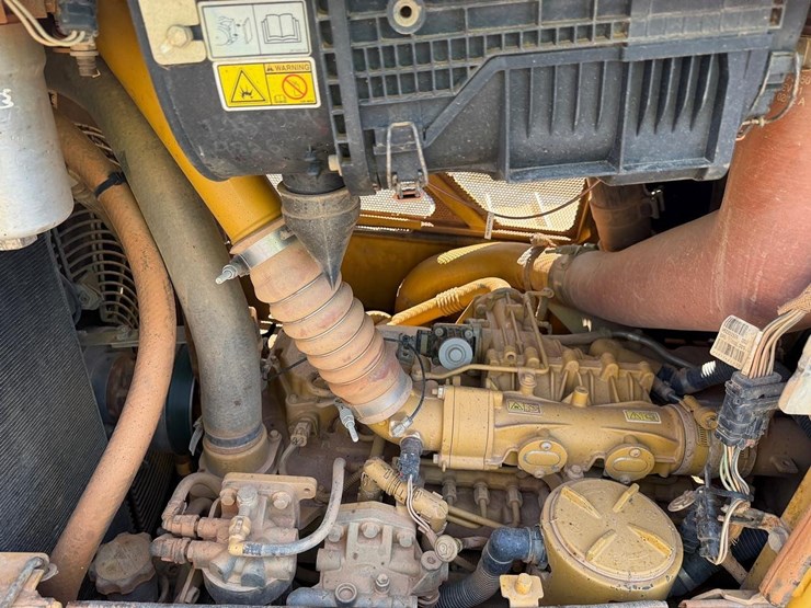 2013-caterpillar-d6n-lgp-image-18