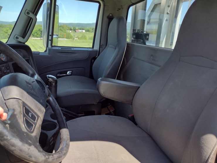 international-prostar-image-14