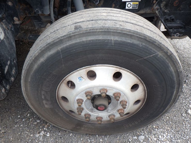 2015-kenworth-t880-image-22