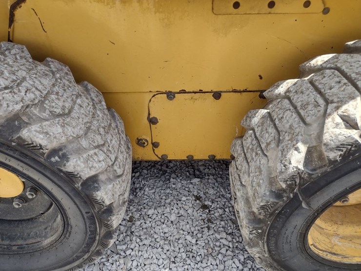 john-deere-250-image-21