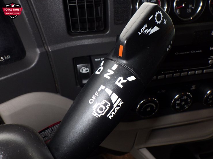 2022-peterbilt-579-image-22