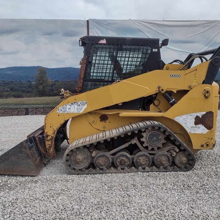 CATERPILLAR 257B3