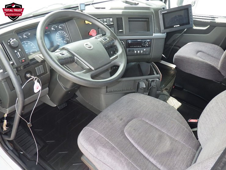 2019-volvo-vnr300-image-19