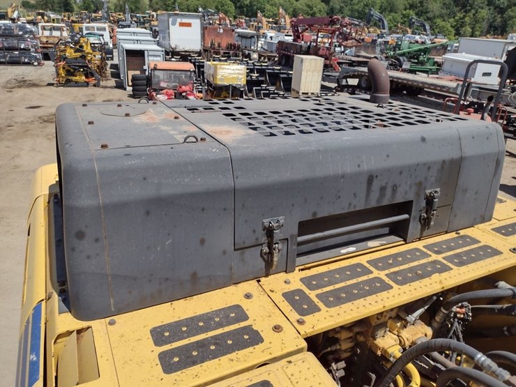 komatsu-pc450-lc-8-image-36