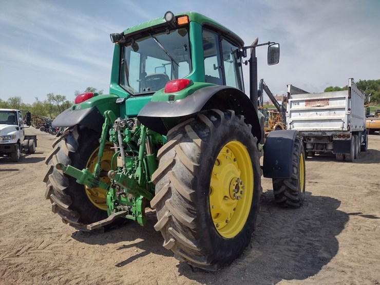 john-deere-7520-image-26