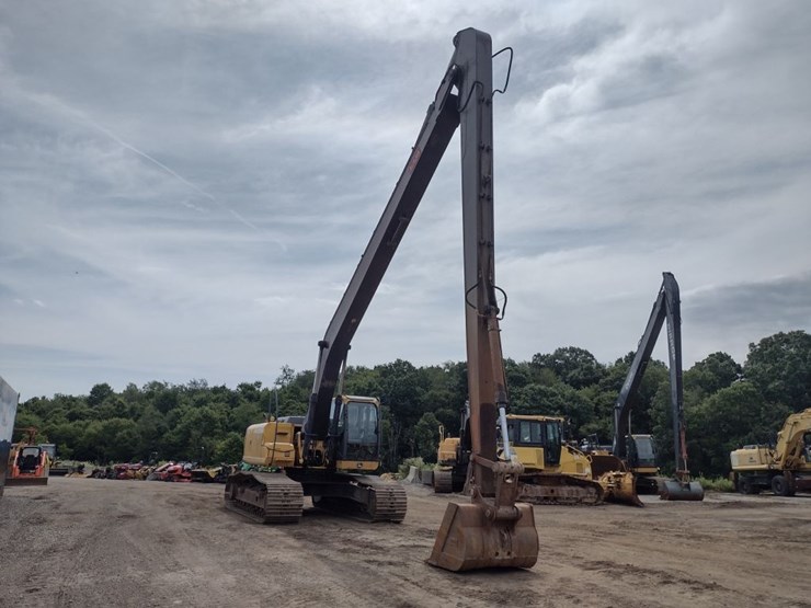 2007-deere-270d-lc-image-43
