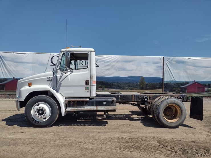 freightliner-fl80-image-1