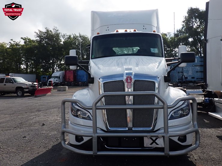 2024-kenworth-t680-image-2