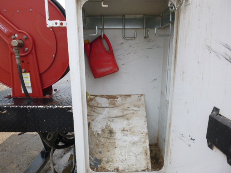 peterbilt-337-image-37