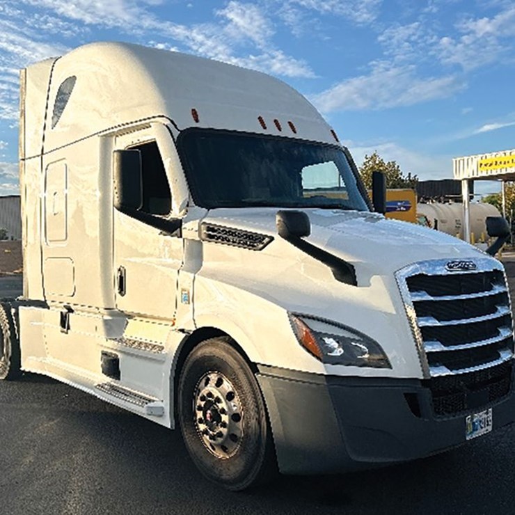 2022 FREIGHTLINER CASCADIA 126