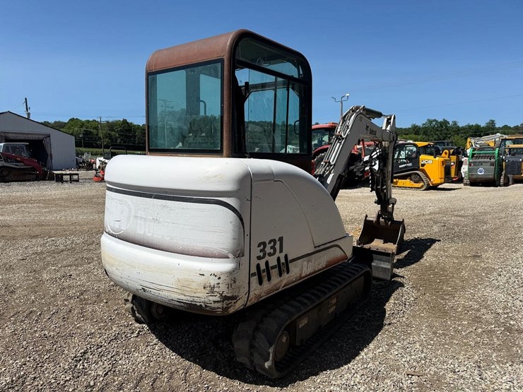 2001-bobcat-331-image-4