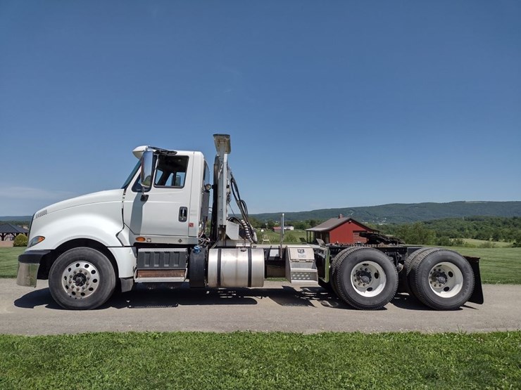 international-prostar-image-1