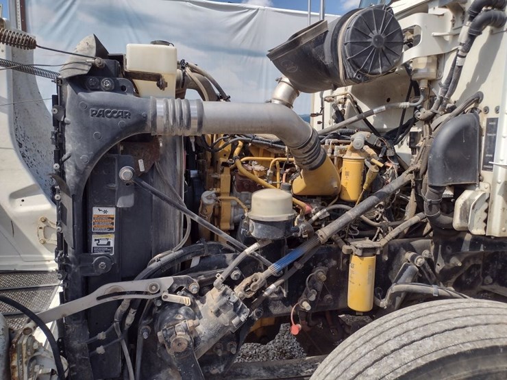 2008-peterbilt-384-image-44