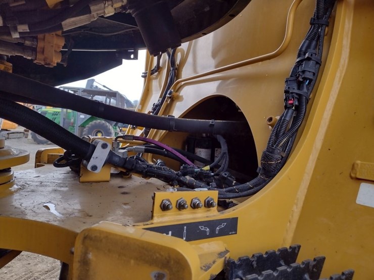 caterpillar-926m-image-33