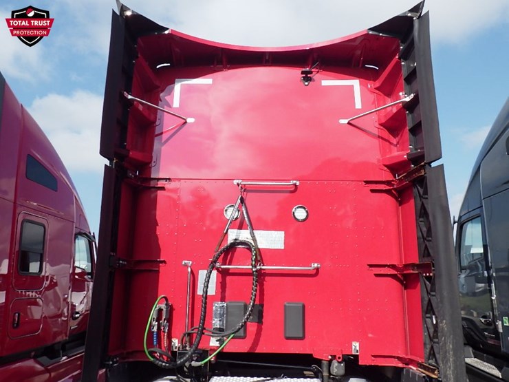 2024-kenworth-t680-image-14
