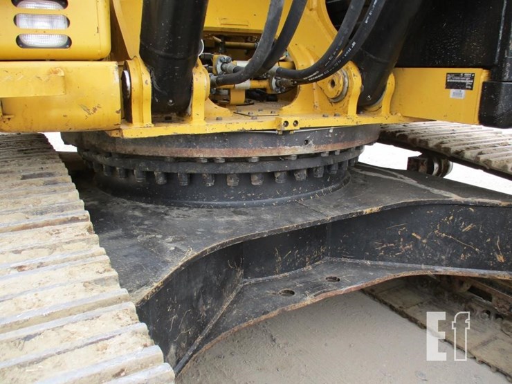 2015-caterpillar-336fl-image-21