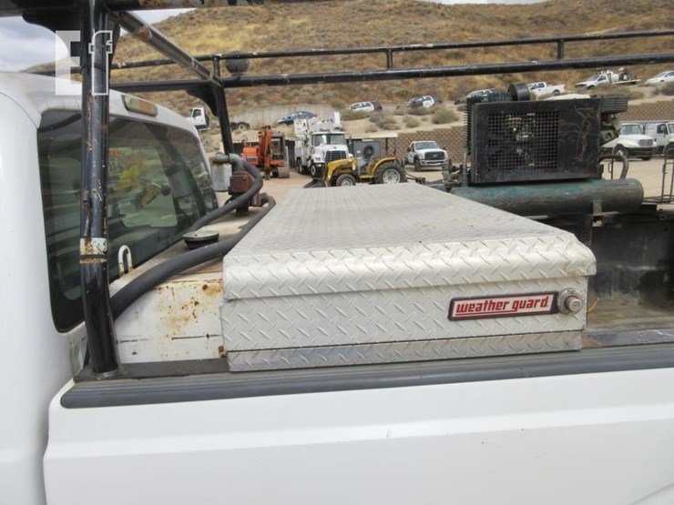 2014-ford-f250-xl-image-15