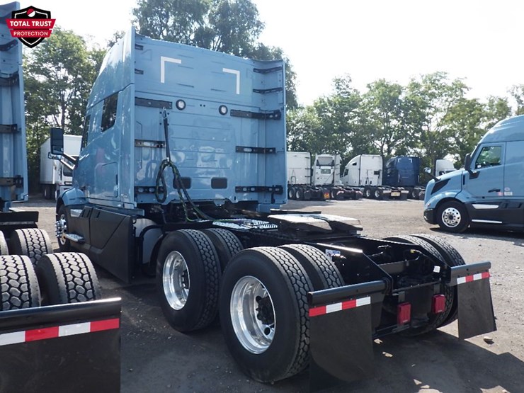 2026-volvo-vnl840-image-13