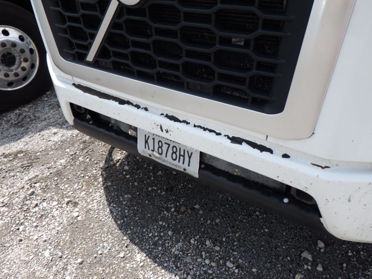 2020-volvo-vnr300-image-3