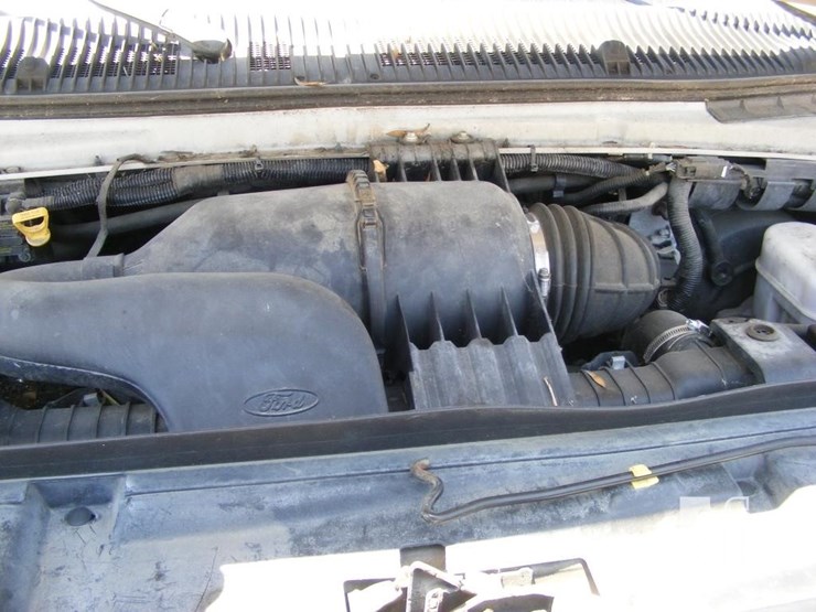2010-ford-e250-image-5