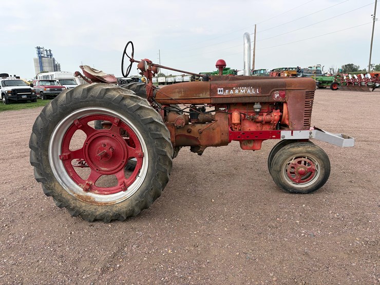 1948-ihc-farmall-h-tractor-image-3