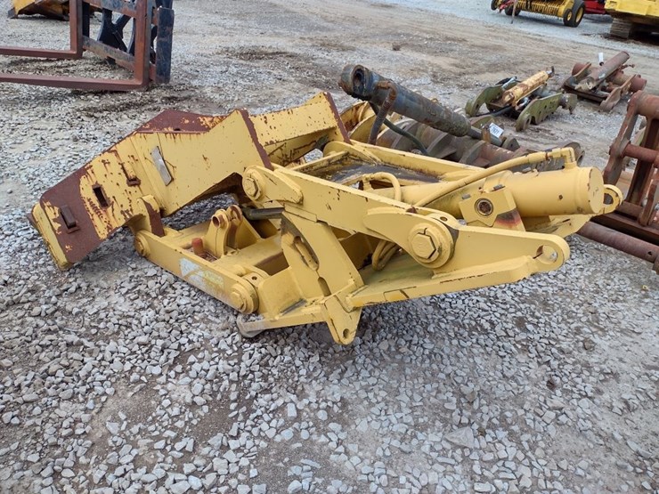 caterpillar-12h-image-2