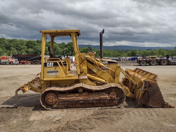 caterpillar-939c-image-3