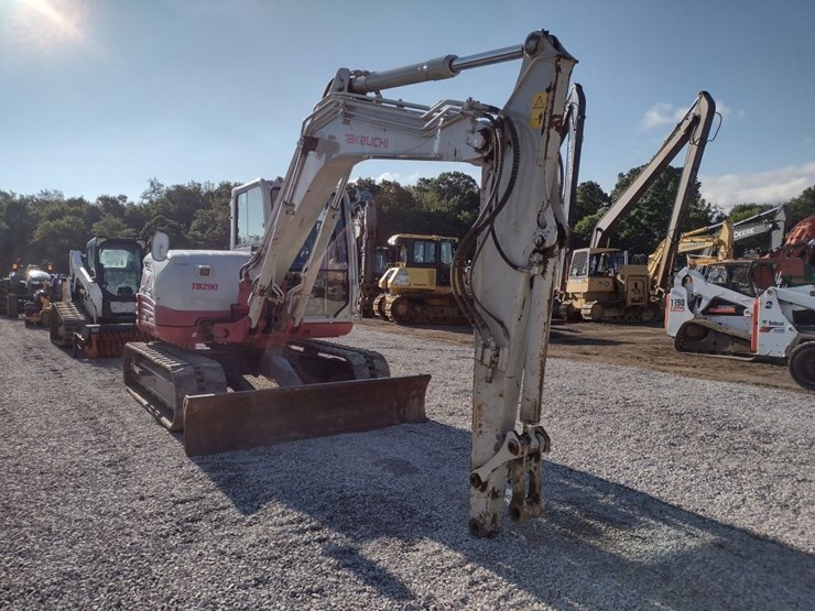takeuchi-tb290-image-40