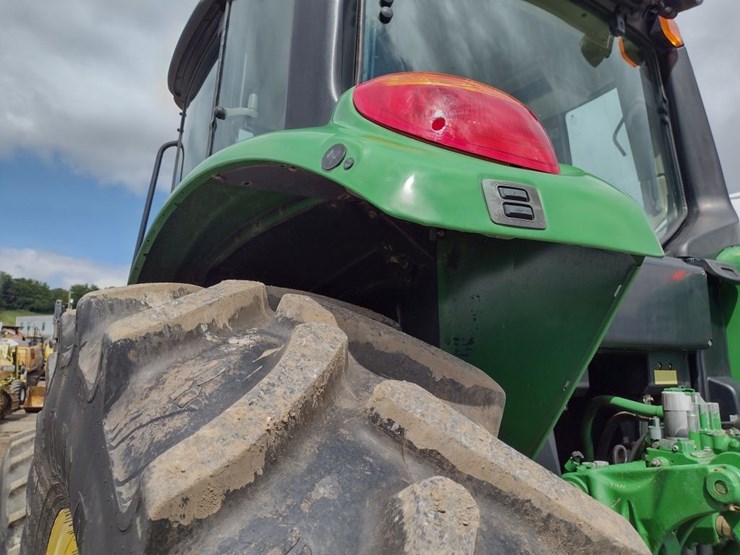 john-deere-7230-image-18