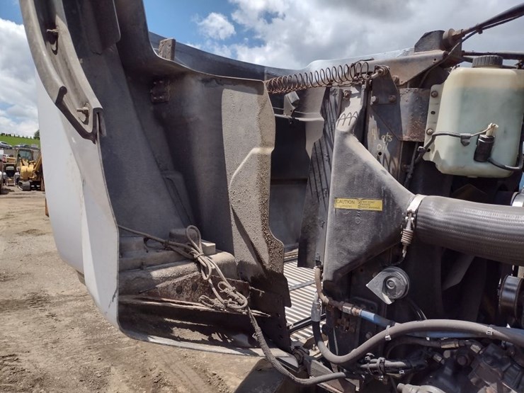 western-star-4900-image-57