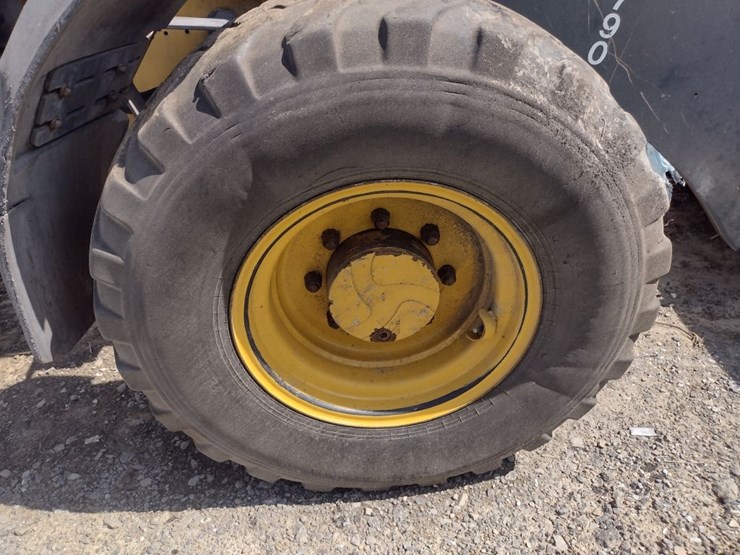 deere-324l-image-26