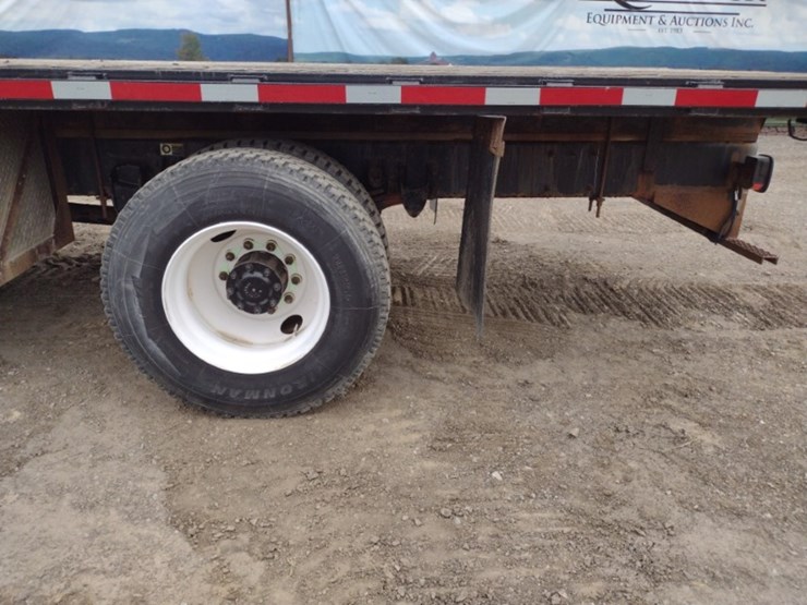 peterbilt-337-image-31